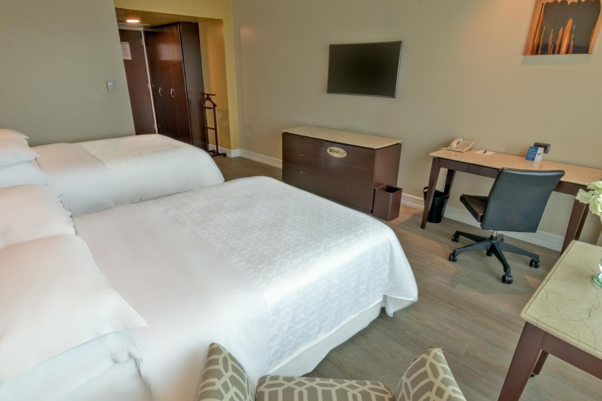 Sheraton Guayaquil Exterior photo