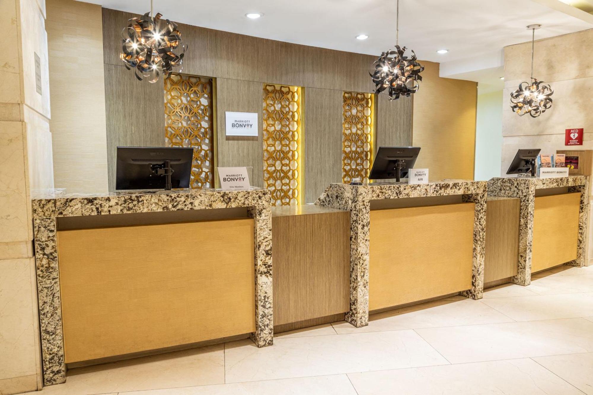 Sheraton Guayaquil Exterior photo