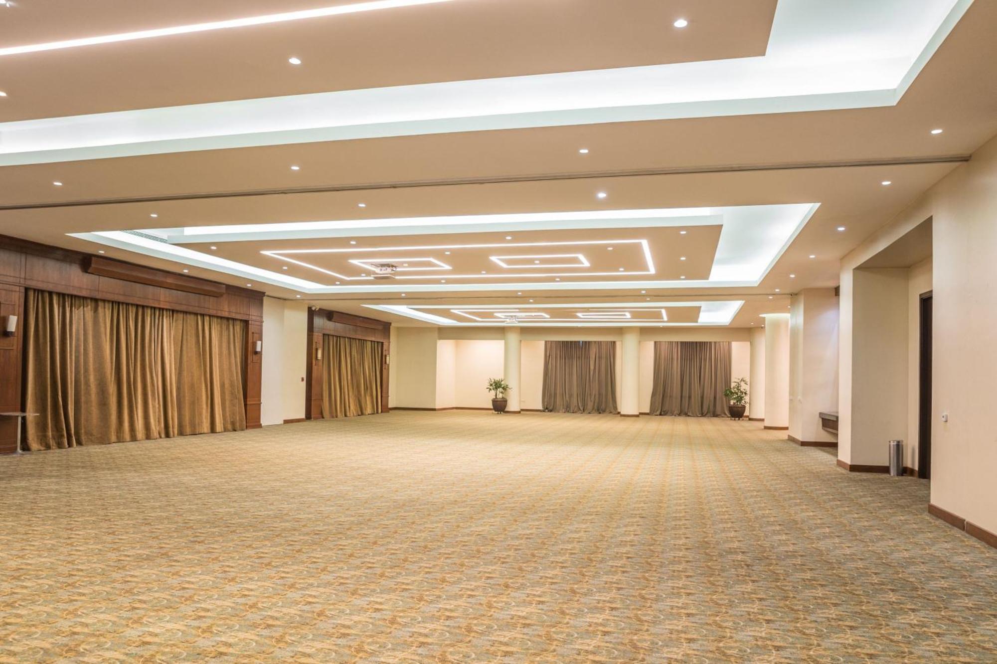 Sheraton Guayaquil Exterior photo