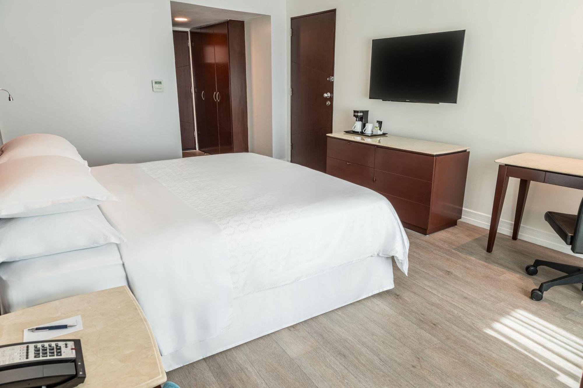 Sheraton Guayaquil Exterior photo