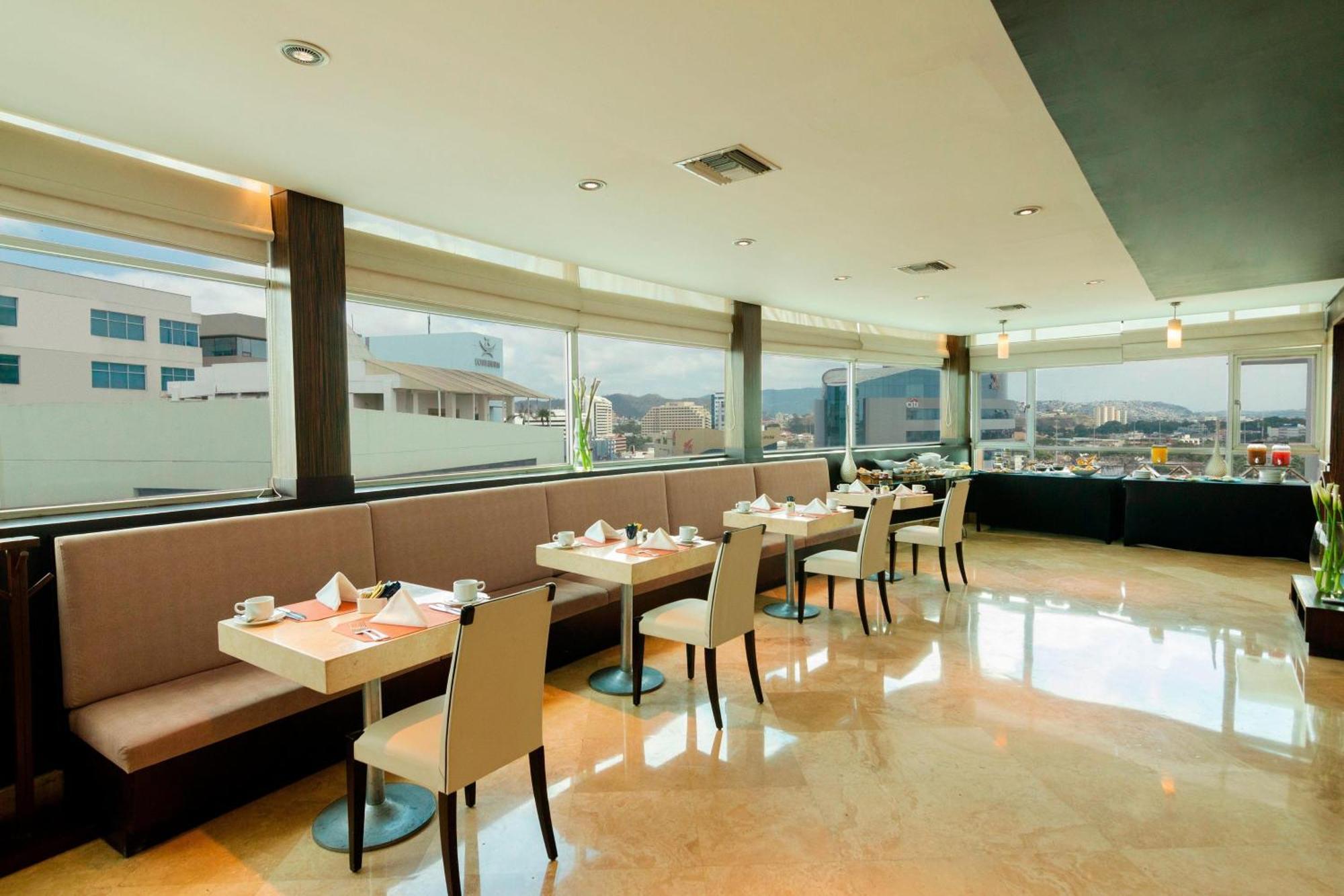 Sheraton Guayaquil Exterior photo