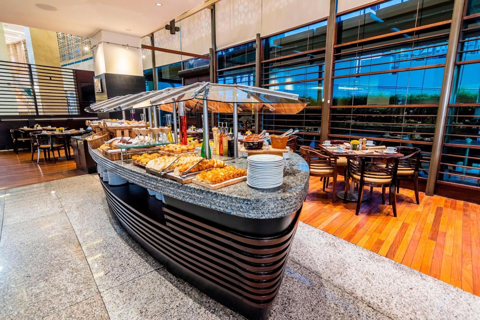 Sheraton Guayaquil Exterior photo